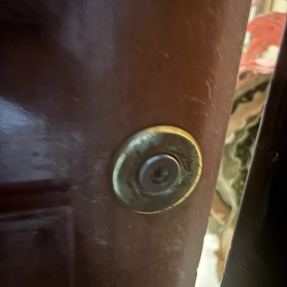 Mirilla de puerta Fichet en Tetuán, Madrid